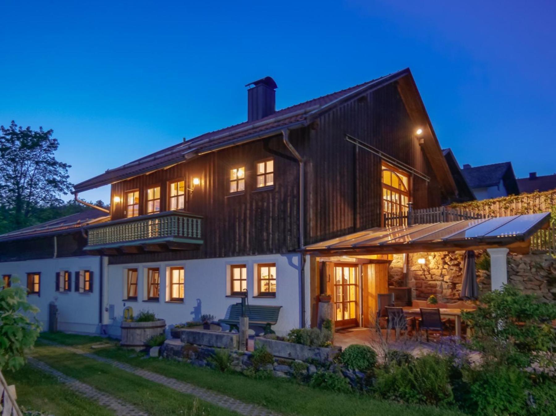 400Qm Bayerische Villa 2500Qm Uneinsehbarer Garten In Beliebter Urlaubsregion Freyung Esterno foto